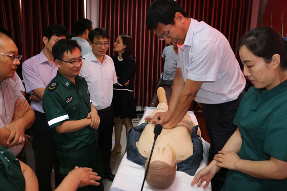 7月14日，滕州市志愿服務項目發(fā)布會在滕州市工人醫(yī)院召開