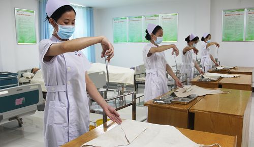 臺兒莊區(qū)人民醫(yī)院在全市護理崗位競賽上榮獲優(yōu)異成績