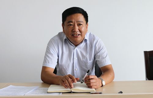 9月7日上午，濟(jì)南市衛(wèi)生計(jì)生委召開全市衛(wèi)生計(jì)生系統(tǒng)安全生產(chǎn)專題會議，安排部署迎接國務(wù)院安委會安全生產(chǎn)巡查各項(xiàng)準(zhǔn)備工作。市愛衛(wèi)辦主任齊先文參加會議并講話，各縣(市)區(qū)衛(wèi)生計(jì)生局(衛(wèi)生局)和委屬各單位分管負(fù)責(zé)人參加了會議。