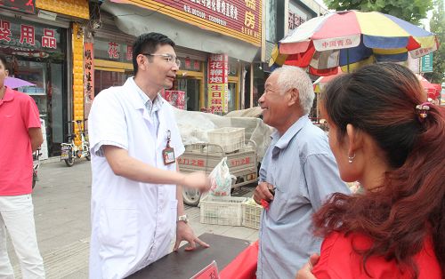 傳承長(zhǎng)征精神，義診服務(wù)百姓 棗莊市山亭區(qū)人民醫(yī)院