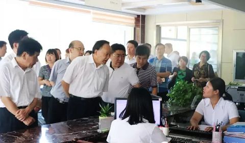 中國(guó)計(jì)生協(xié)會(huì)調(diào)研膠州計(jì)生基層群眾自治工作