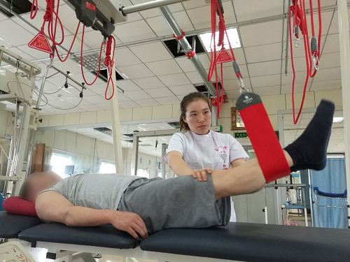 技師手法+機器人輔助治療幫助患者樹立康復(fù)信心 重見生活曙光