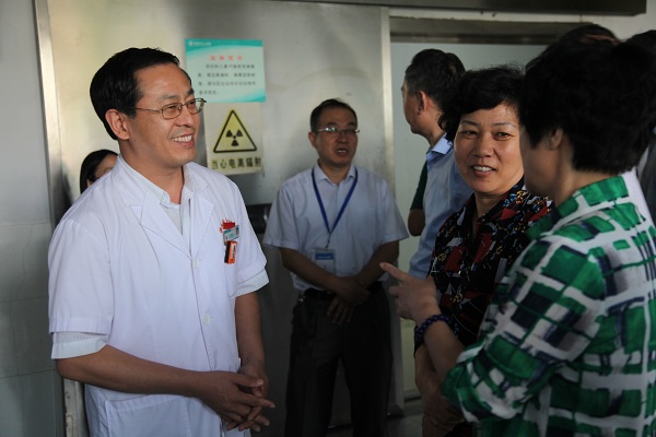 市政協(xié)領(lǐng)導(dǎo)到濱州市中心醫(yī)院調(diào)研醫(yī)改工作