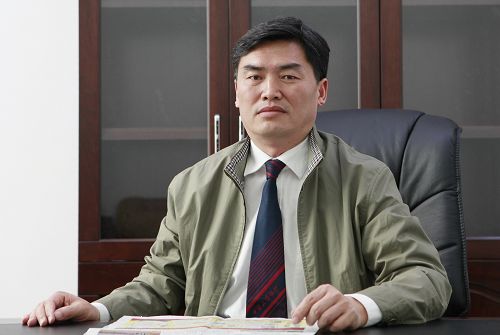 曹縣人民醫(yī)院院長岳榮振