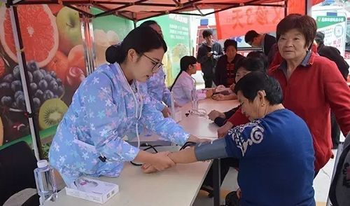 海吉亞深秋送溫暖惠民活動