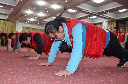 為進一步加強了醫(yī)院管理團隊建設，促進了團隊協(xié)作，提升凝聚力和執(zhí)行力，近日，山東省淄博市中西醫(yī)結合醫(yī)院組織全部管理崗位近200人分兩批分別進行了為期兩天的拓展