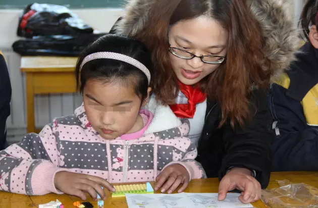 心理輔導(dǎo)打開留守兒童心靈之窗