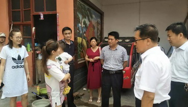 情系貧困群眾 用愛點燃希望