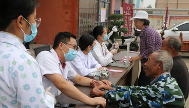 郯城縣高峰頭鎮(zhèn)衛(wèi)生院開展“中秋送健康”義診活動