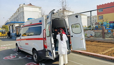 醫(yī)校聯(lián)動護食安 以練備戰(zhàn)守健康——濟南市鋼城區(qū)里辛街道衛(wèi)生院走進里辛中心小學開展食源性疾病宣傳教育及聚集性暴發(fā)應(yīng)急演練